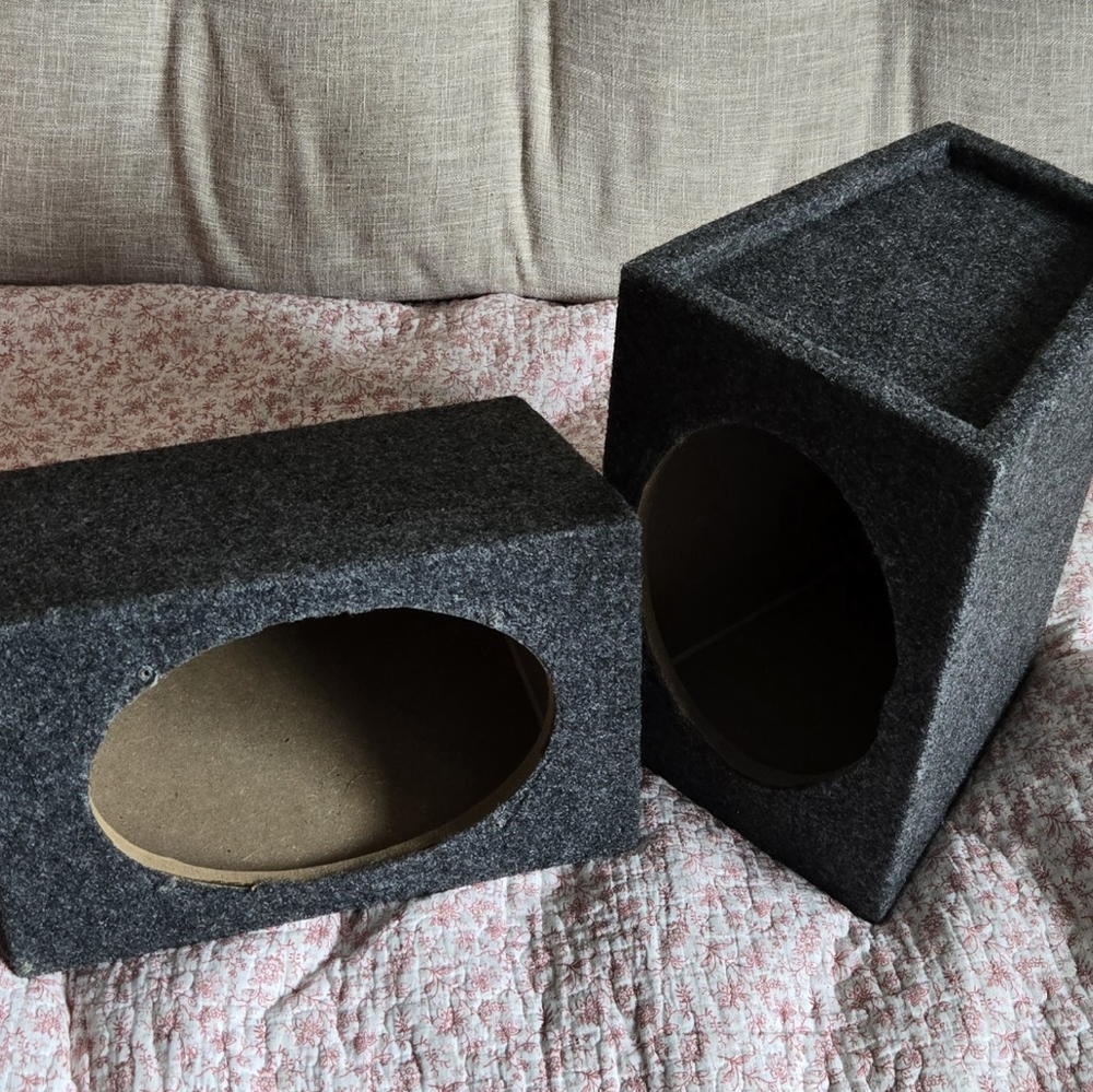 Gray 6x9 Speaker Boxes